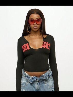 NWT SUMWON 4X Black Long Sleeve "RICH GIRL" Graphic Top | Sculpting V-Neck